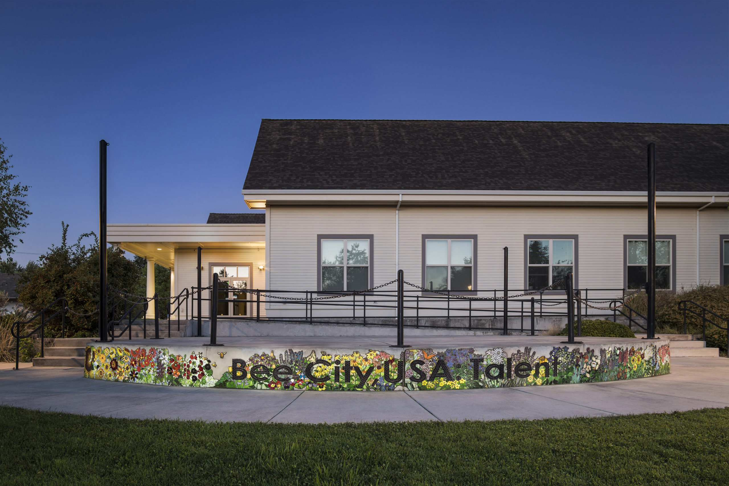 Karen Rycheck, Bee City USA: Talent Community Created Mural, 2019